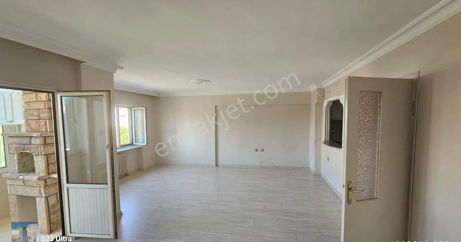 S1049 Ayhan Gezer Emlak'ta Paşakonak Mh Site İçi Satılk Daire