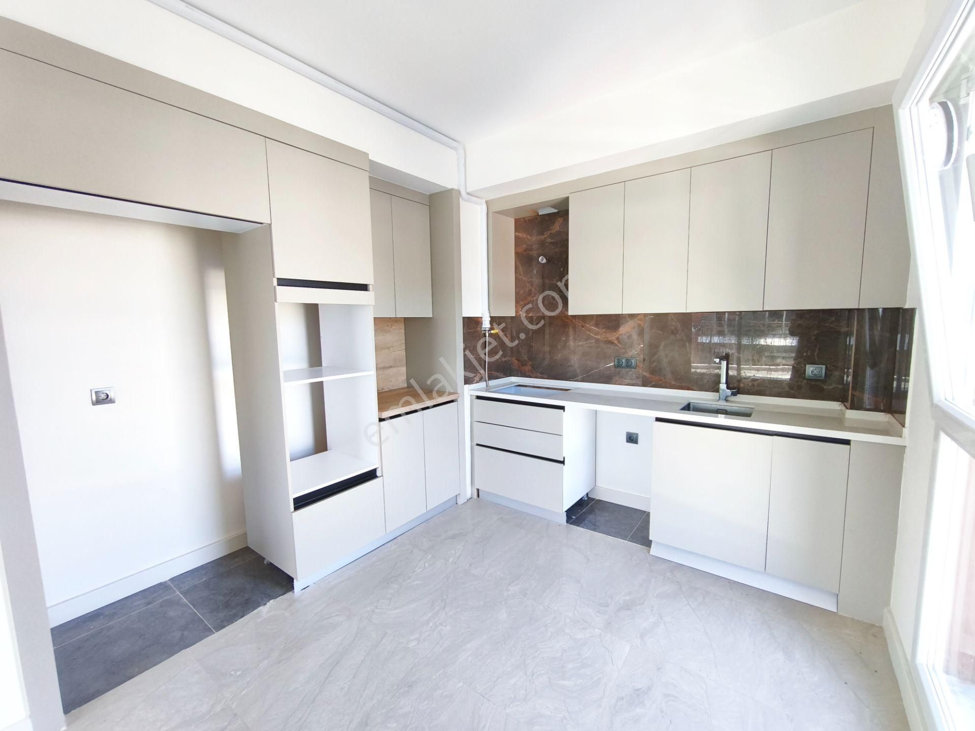 Kuşadası Değirmendere'de Satılık, Satılık, 2+1 Daire .... - Görsel 3