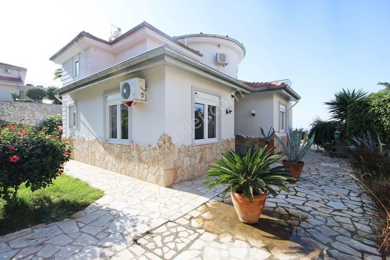 Alanya Kargıcak Mah.full Manzaralı Full Eşyalı Satılık 3+1 Villa