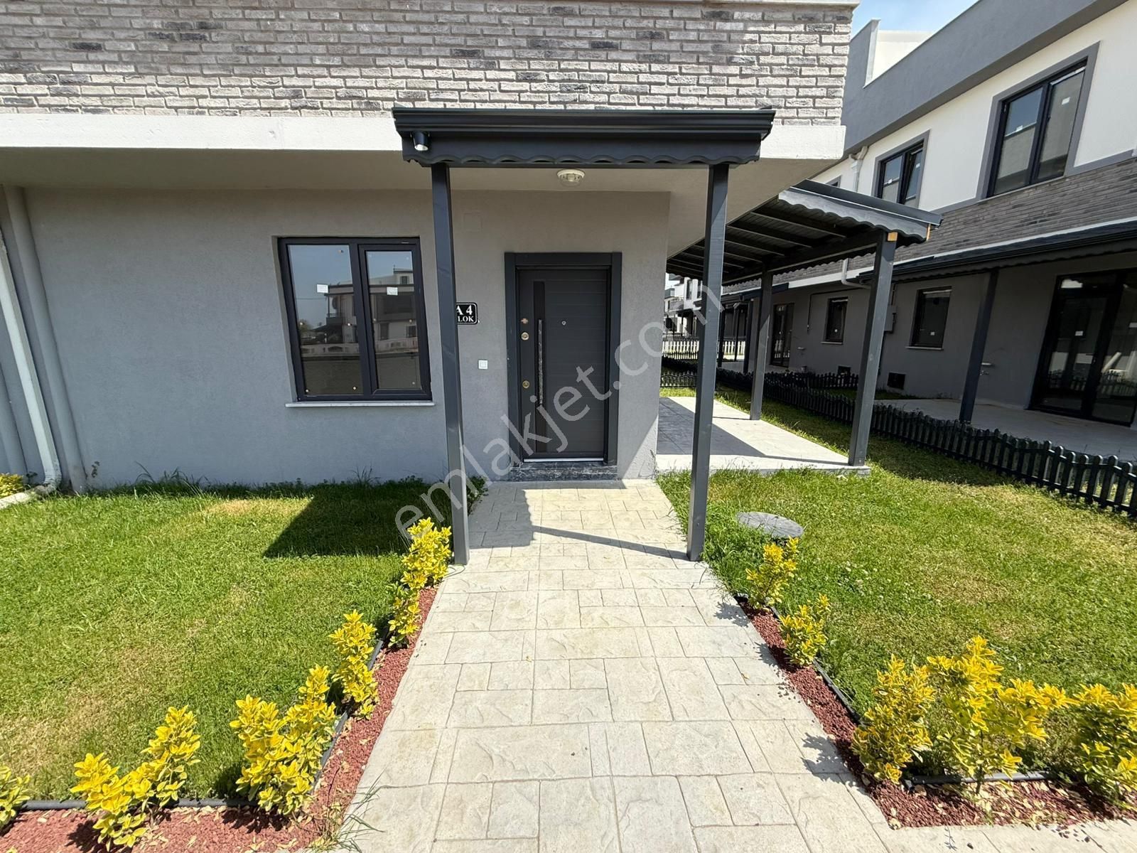 Karasu Aziziye Mah. Müstakil Bahçe Kullanımlı, Havuzlu Site İçi 3+1 Satılık Sıfır Villa - Görsel 29