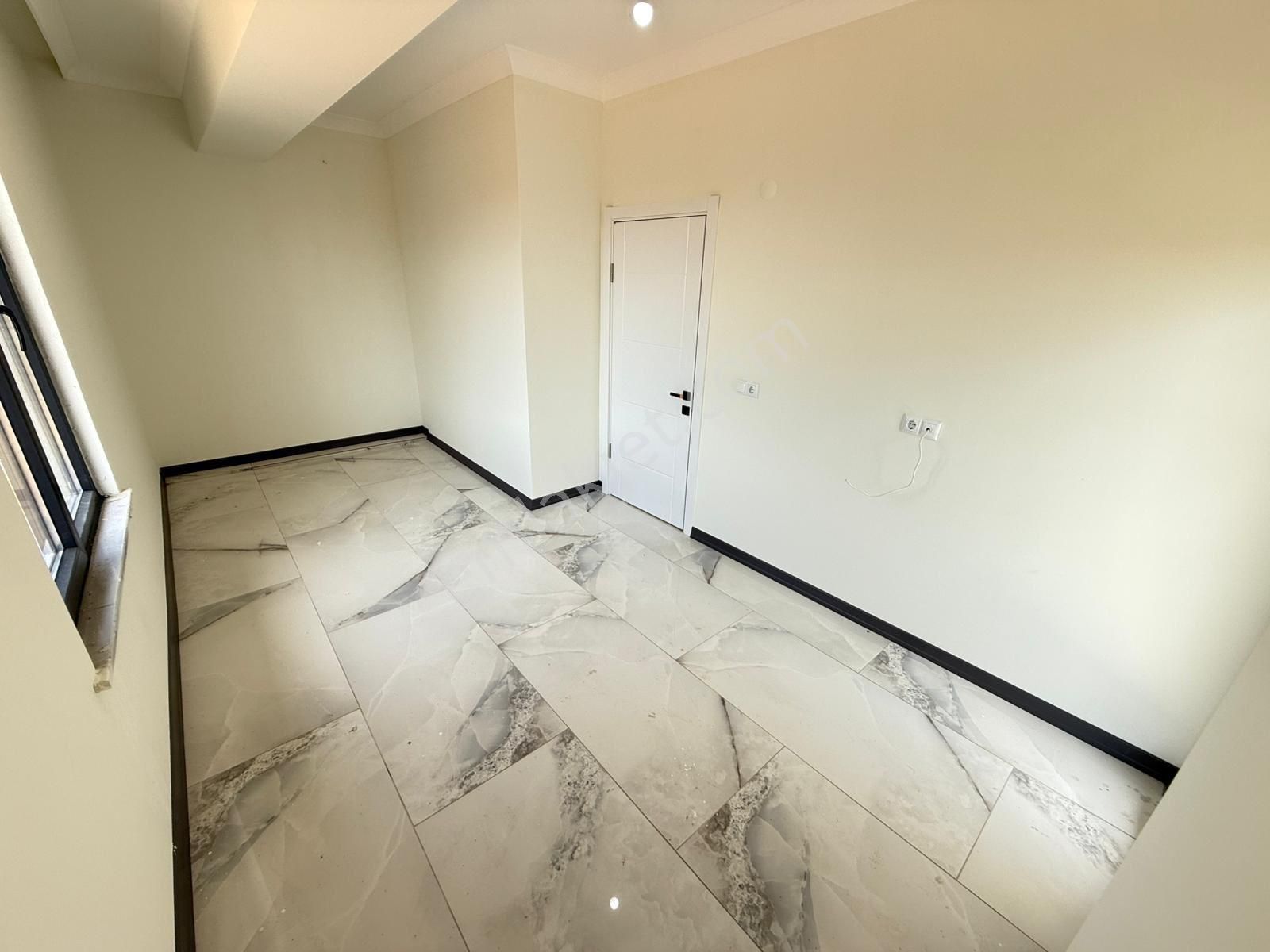 Karasu Aziziye Mah. Müstakil Bahçe Kullanımlı, Havuzlu Site İçi 3+1 Satılık Sıfır Villa - Görsel 9
