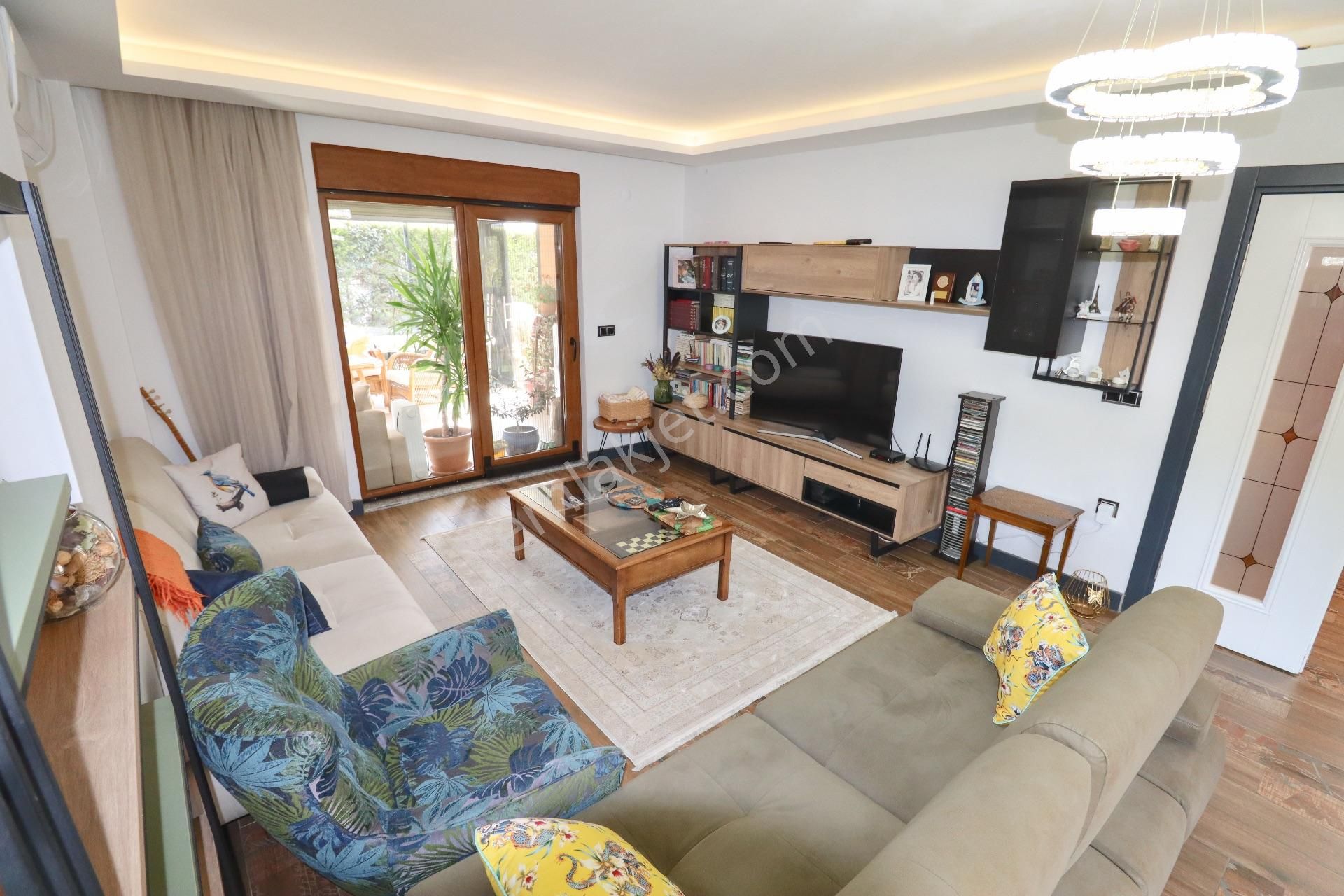 Güre'de Güvenlikli Site İçerisinde Satılık Tek Müstakil Villa - Görsel 14