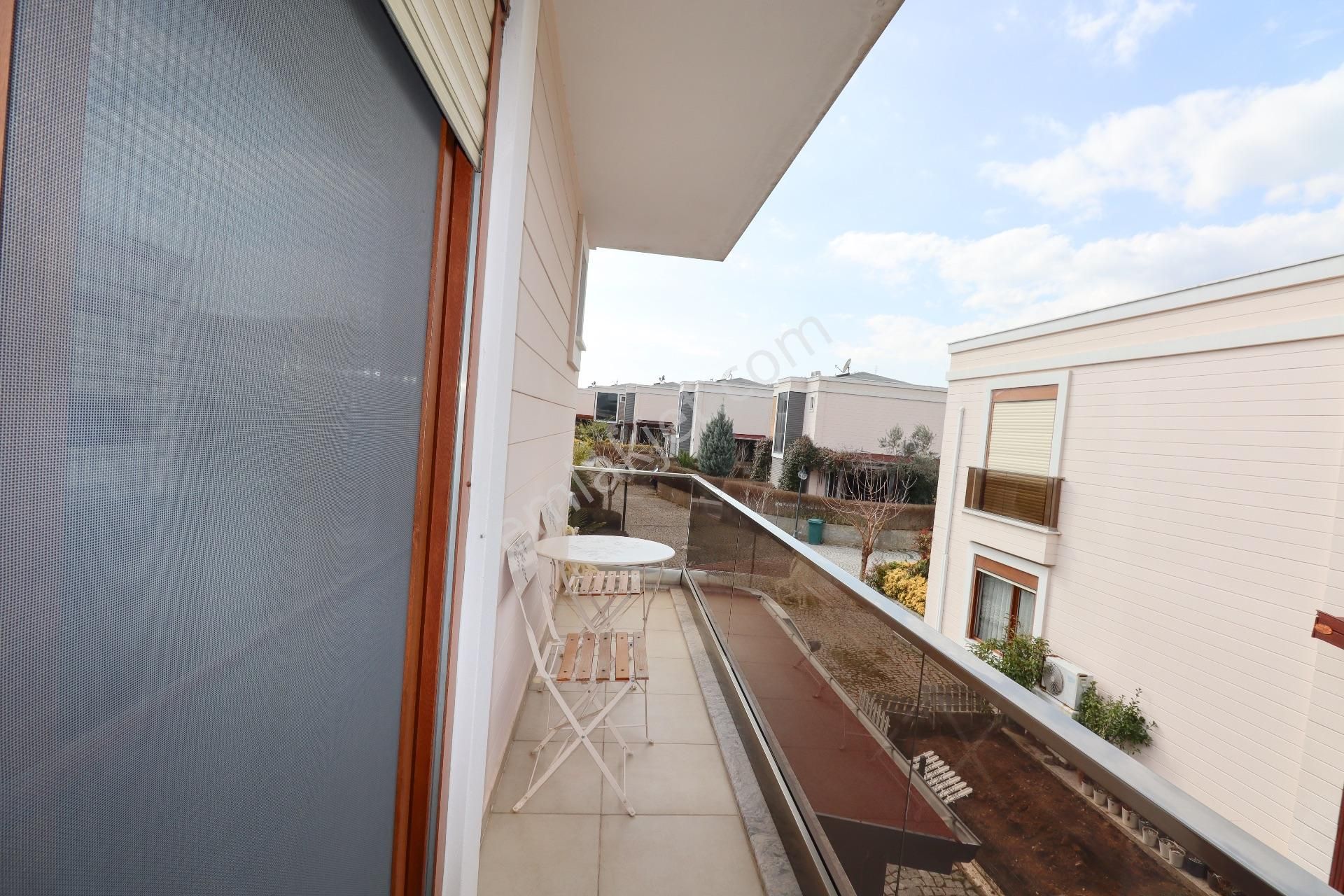 Güre'de Güvenlikli Site İçerisinde Satılık Tek Müstakil Villa - Görsel 29