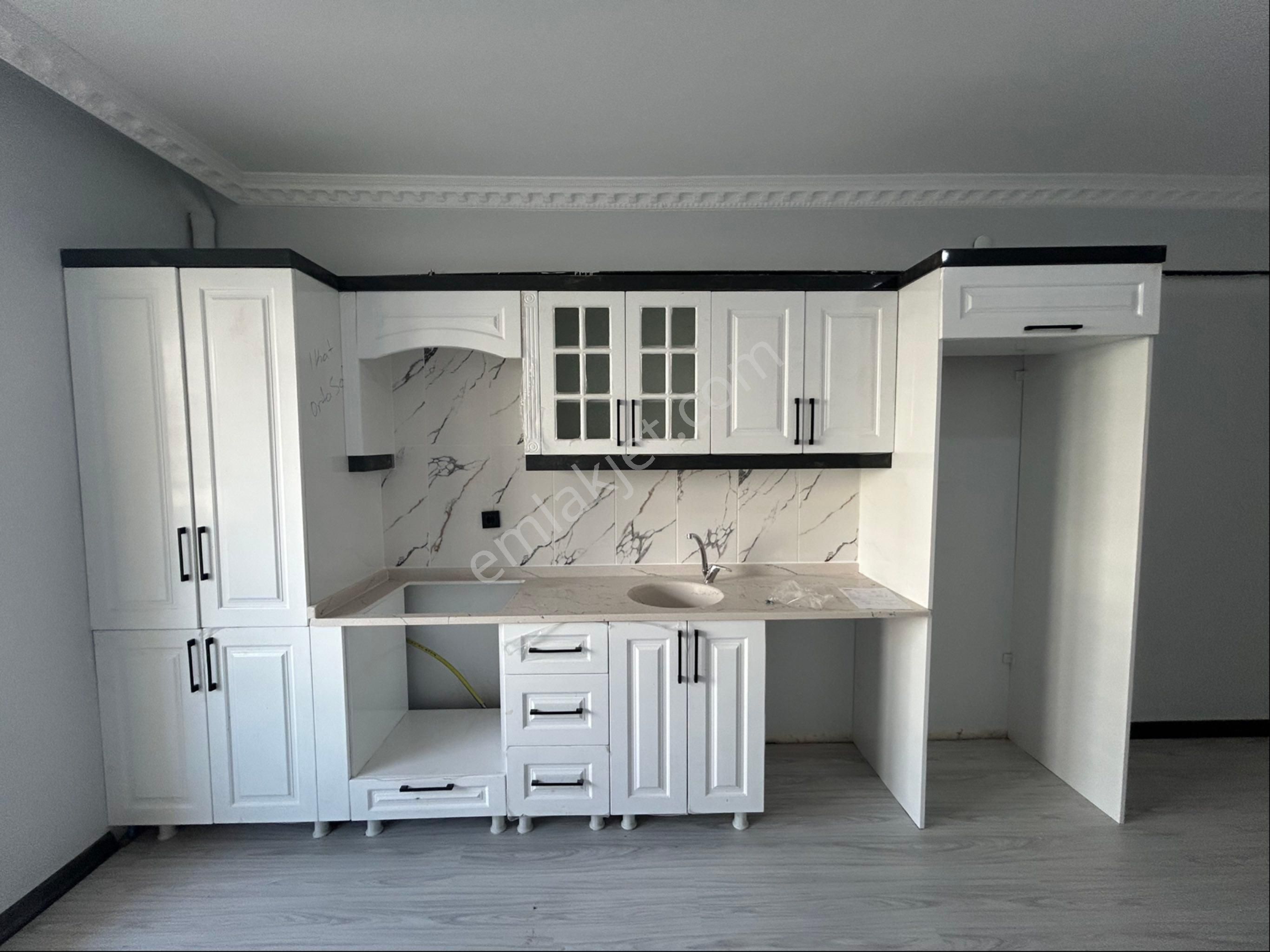 Devlet Hastanesi Yakını Sıfır 2+1 Amerikan Mutfak Balkon Otopark Güney Ve Yol Cepheli