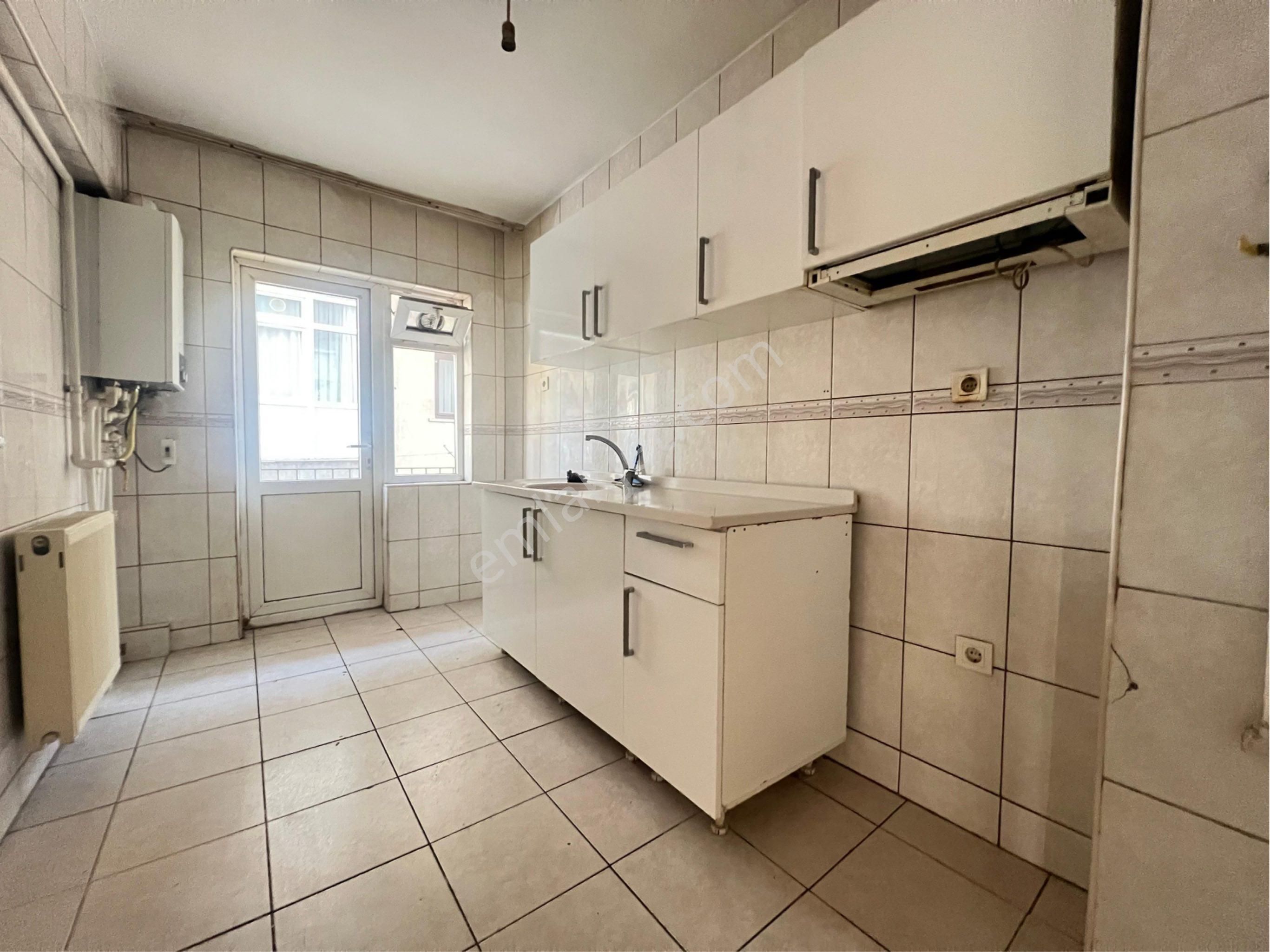 Tekin Emlaktan Osmanlı İş Merkezi Yanı Arakatta 3+1 Kiralık Daire !!!