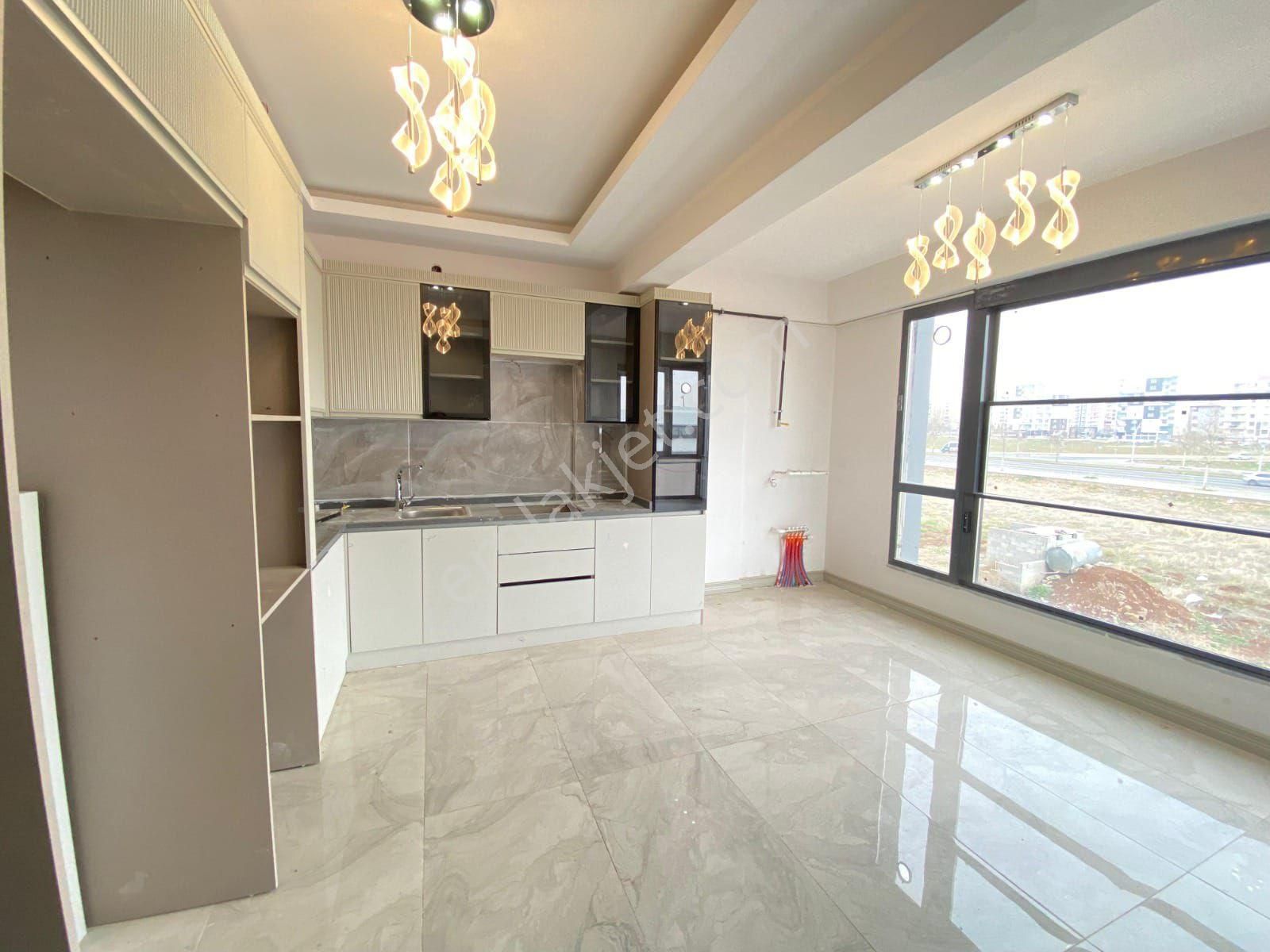 Zara Gayrimenkulden Nevruzpark Civarı 2+1 Kiralık Sıfır Daire