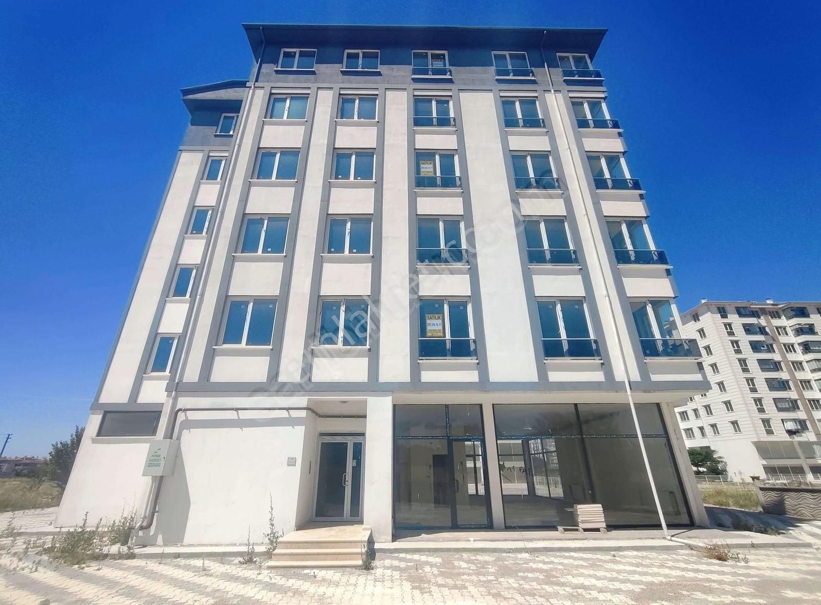 Askeri Fabrika Yanında Kat Seçenekli Sıfır-arakat 3+1 Daireler