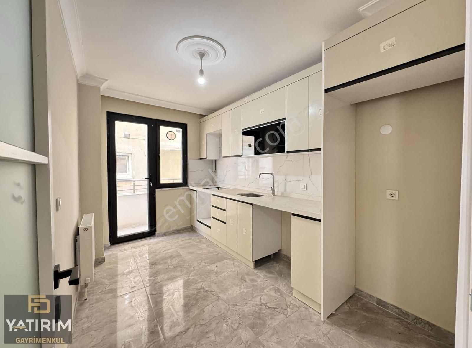 Tuzla Caddesi Yakını Sıfır Geniş 3+1 125 M2 Lüx Satılık Ara Kat