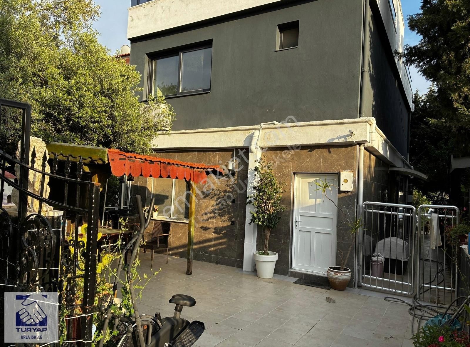 Urla Çeşmealtı Güvendikte Deniz Manzaralı Kiralık Daire