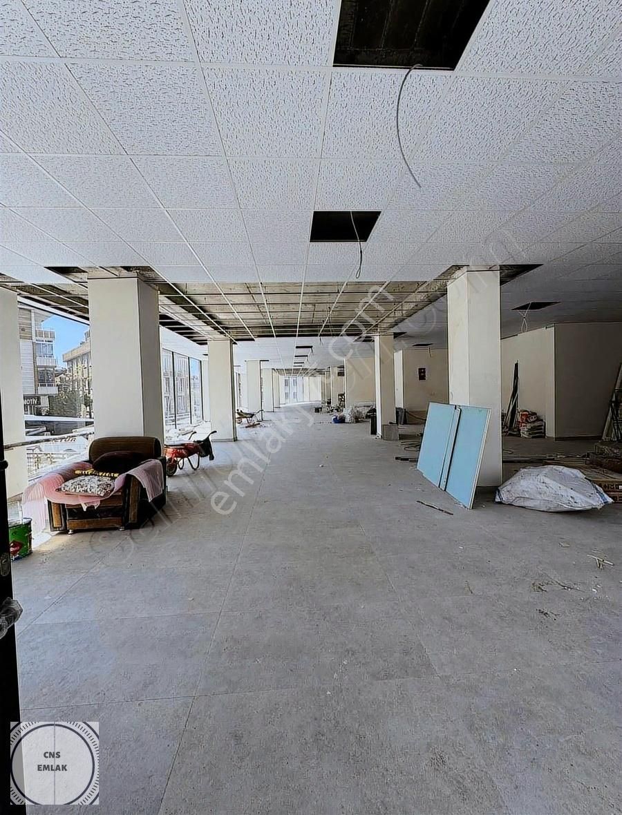 Arnavutköy Merkezi Konumda Cad. Cephe Her İşe Uygun Dükkan
