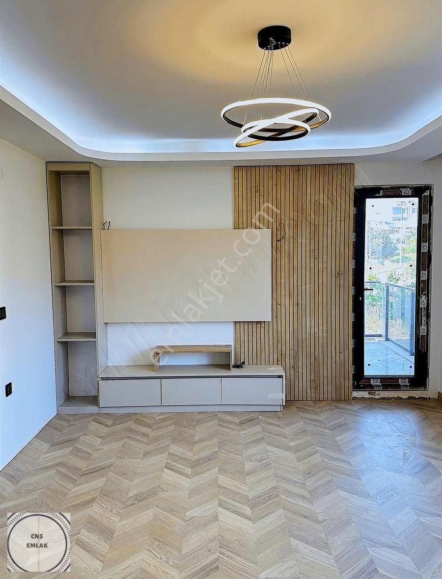 Arnavutköy Karlıbayırda Satılık Lüks 2+1 Daire