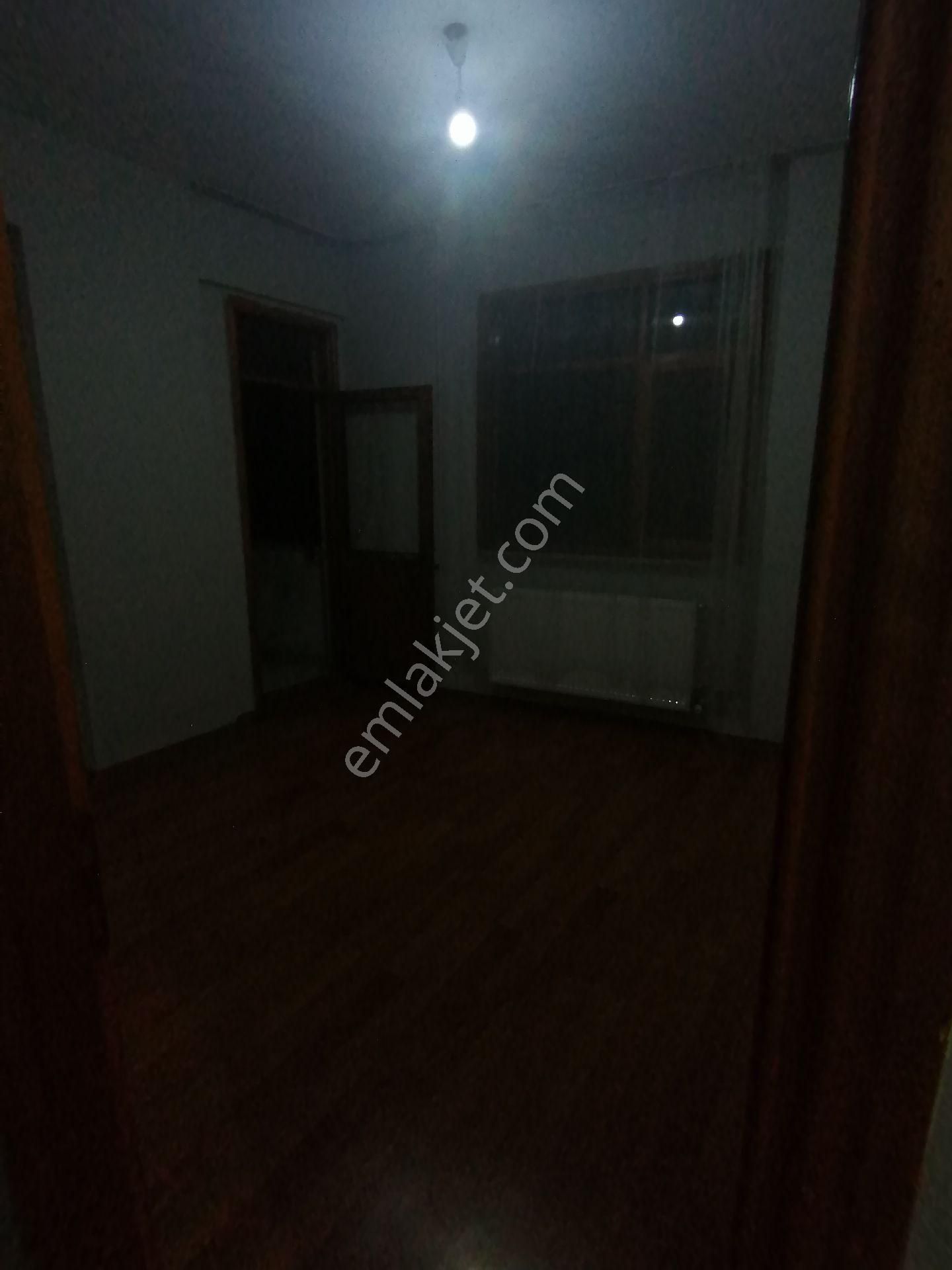 Ümraniye Armağanevler Çift Balkonlu Metro Yürüme Mesafesi 2+1 90 Metre Kiralık Daire Etrafı Açık - Görsel 7