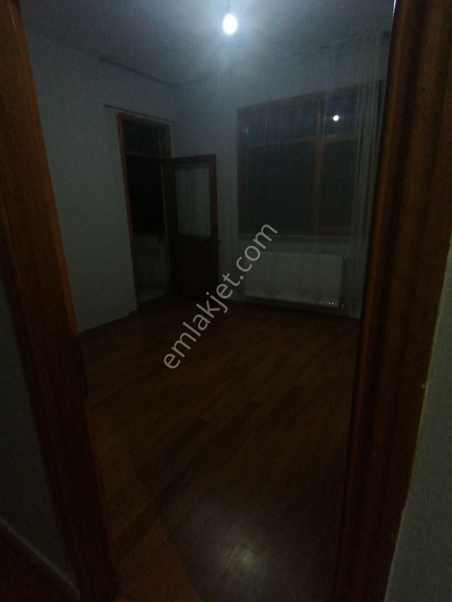 Ümraniye Armağanevler Çift Balkonlu Metro Yürüme Mesafesi 2+1 90 Metre Kiralık Daire Etrafı Açık - Görsel 6