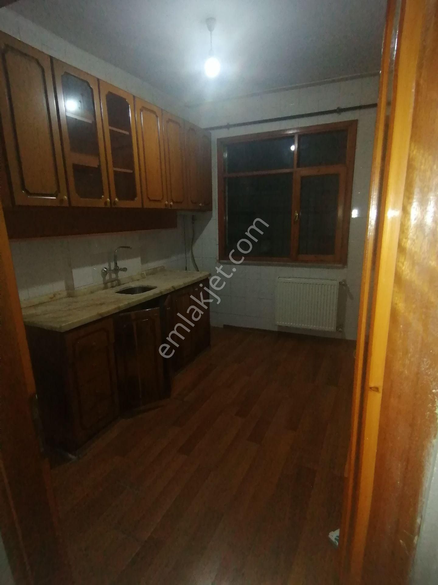 Ümraniye Armağanevler Çift Balkonlu Metro Yürüme Mesafesi 2+1 90 Metre Kiralık Daire Etrafı Açık - Görsel 3