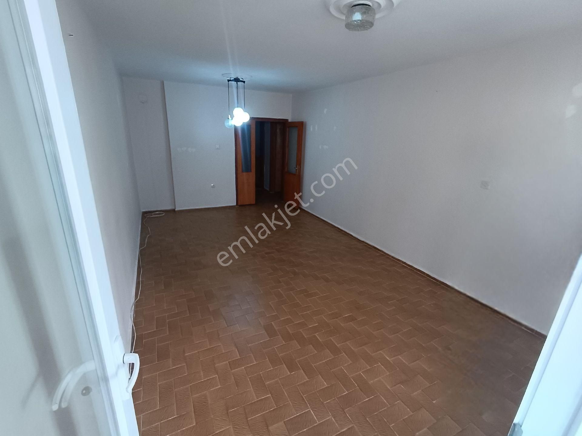 Sarımsaklı'da Devamlı Kiralık Boş Daire