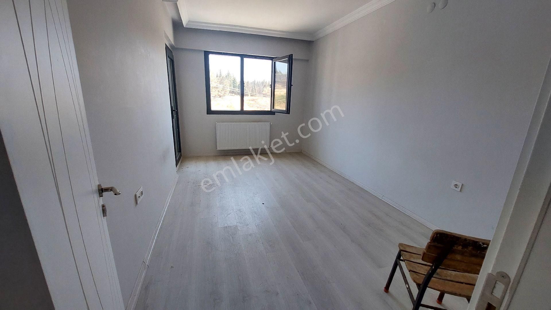 Has Cetınlerden Gazıemır Beyaz Evlerde Kıralık 2+1 Daıre