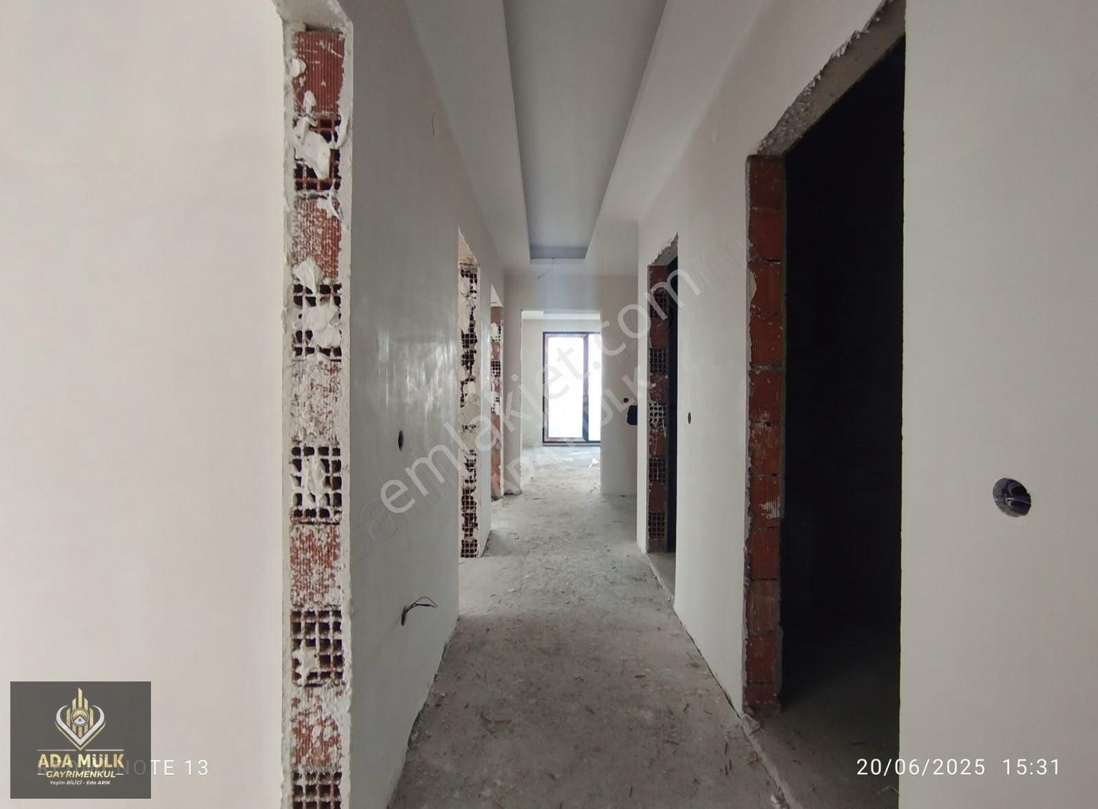Muhteşem Doğa Ve Şehir Manzaralı Site İçi, Havuzlu 3+1 Daire - Görsel 8