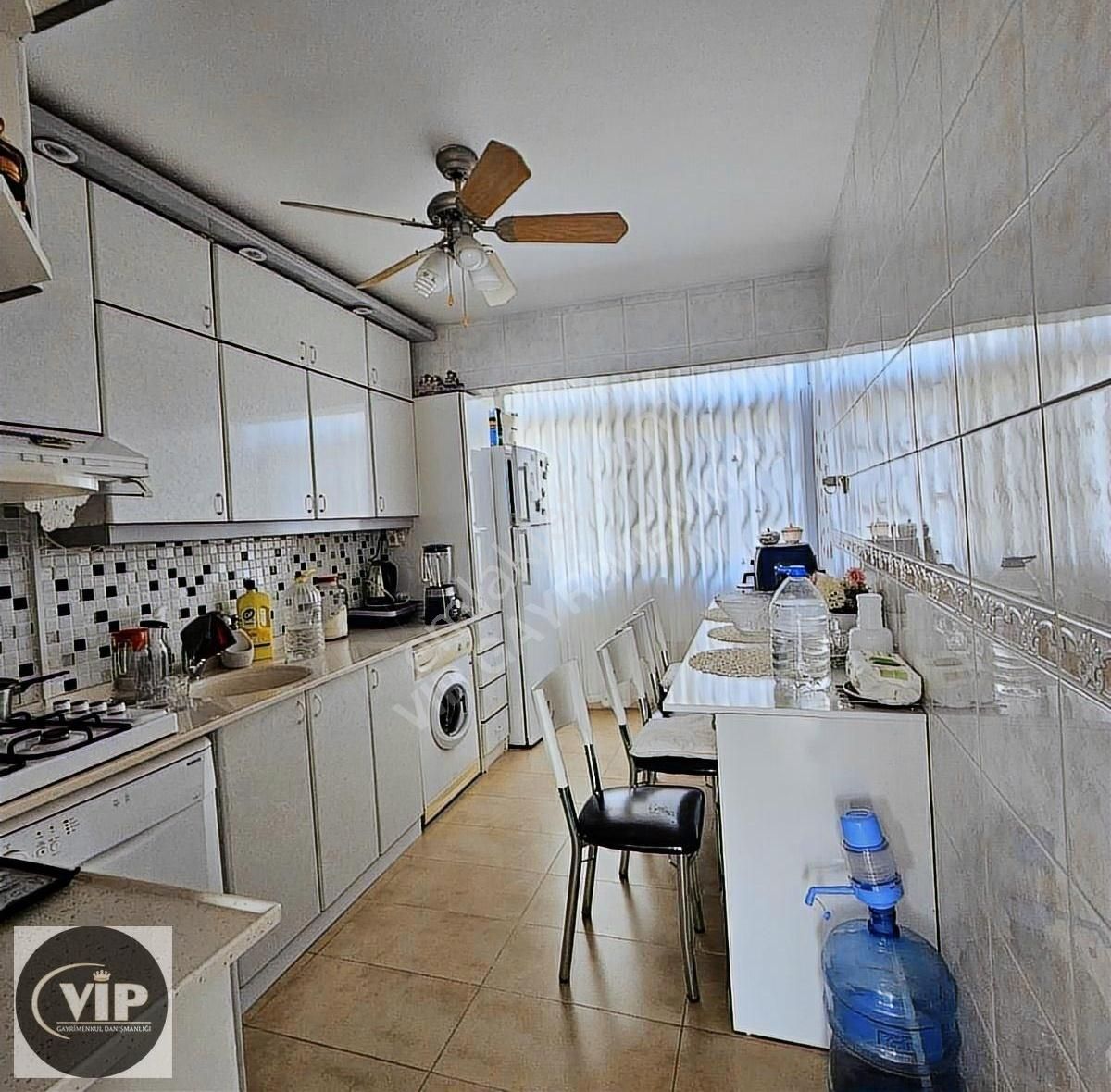 Vip Gm'den Ekonomi Üniv. Yakını Ebeveyn Banyolu 3+1