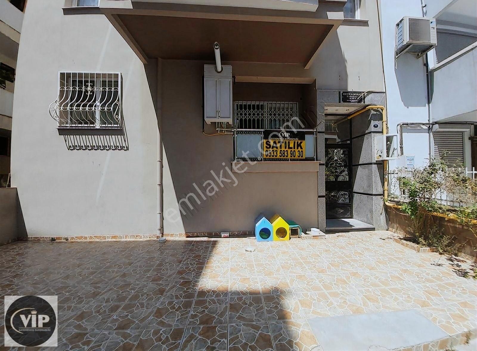Vip Gayrimenkul'den Nergis Çarşı Yakını 2+1 Boş Daire