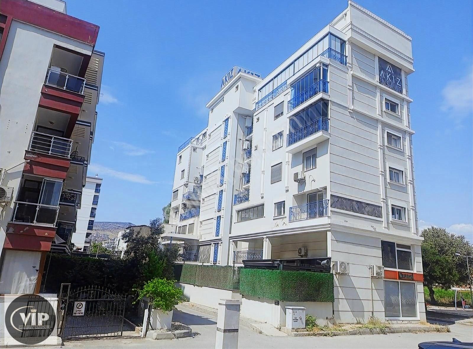 Vip Gayrimenkul'den Satılık Teraslı 2+1 Daire