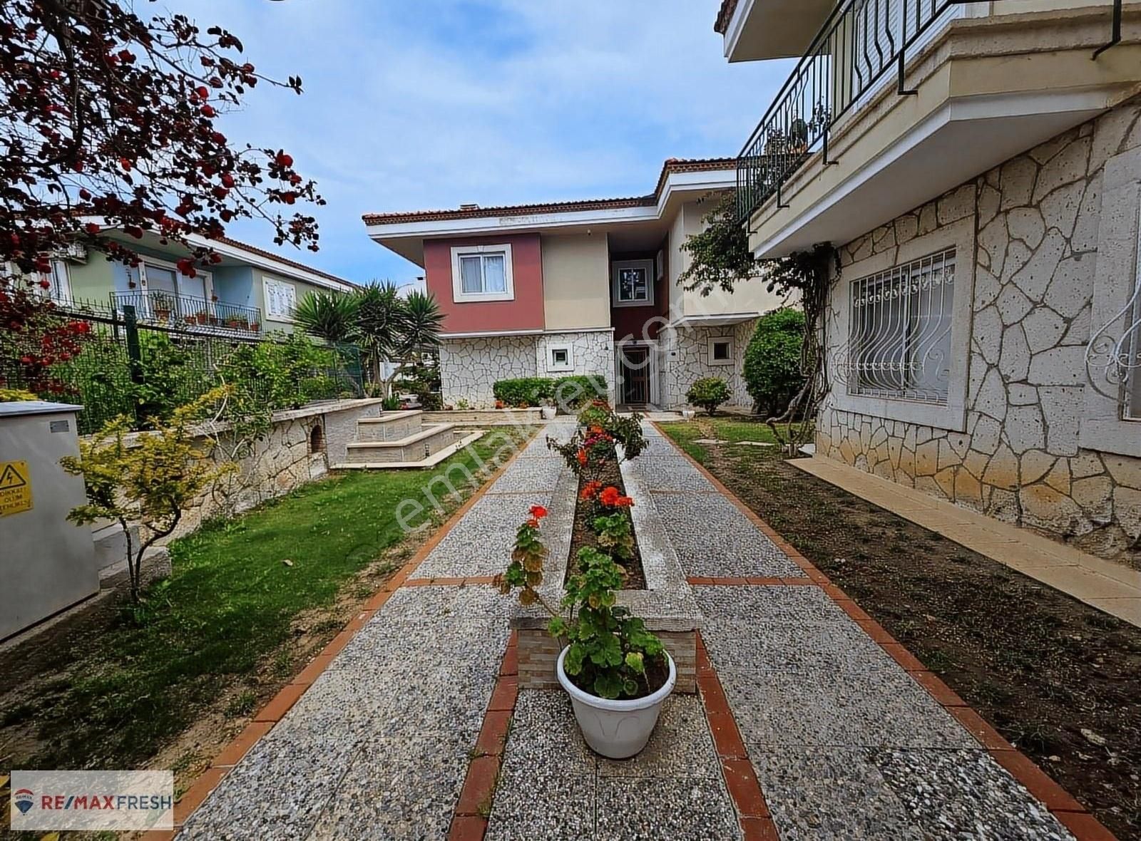 Çeşme Dalyan Marina'da Full Eşyalı 101 Gün Ve Üstü Kiralık 3+1