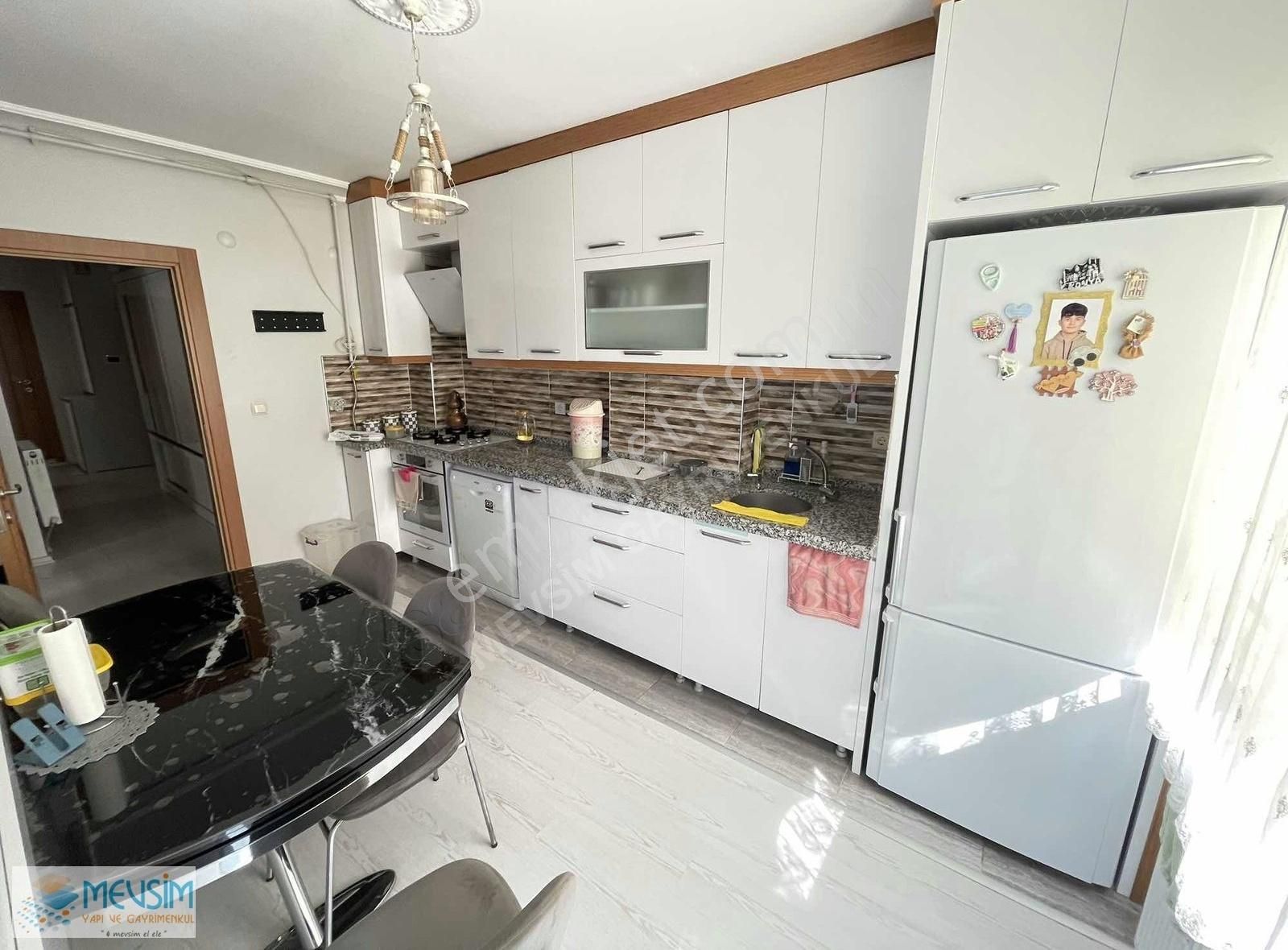 Salı Pazarı Altı Arakat 2+1 Satılık Daire