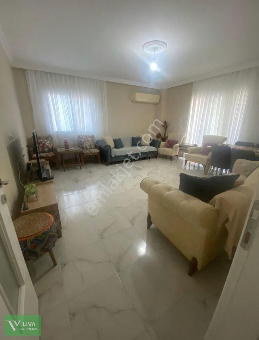Satılık Daire Karaağaçta 9 Köy Manavı Arkasi 3+1 3katlı Bina