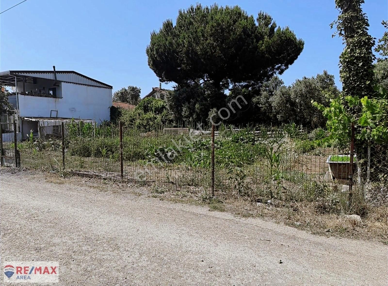 Remax Area Dan Denize Yakın 497 M2 Tapulu Çitli Satılık Arsa - Görsel 8