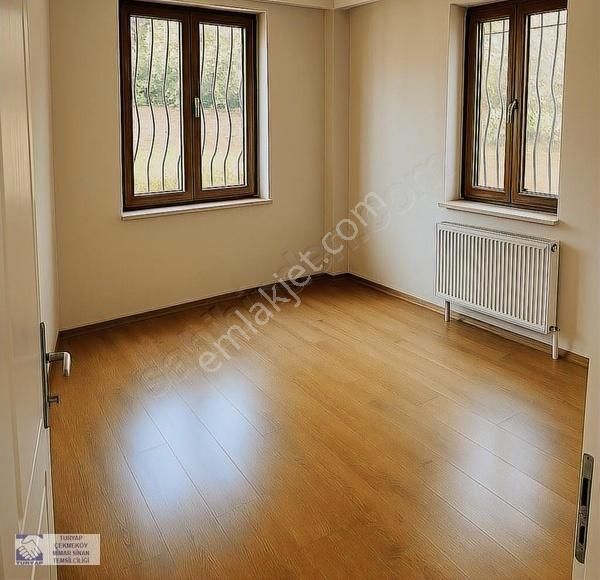 Çekmeköy'de Doğa İle İçiçe İskanlı Ayrı Mutfaklı 1+1 Giriş Kat - Görsel 4