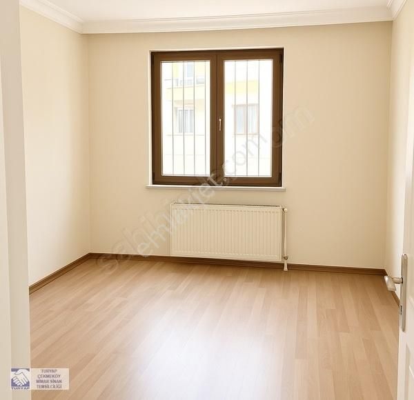 Çekmeköy'de Doğa İle İçiçe İskanlı Ayrı Mutfaklı 1+1 Giriş Kat - Görsel 5