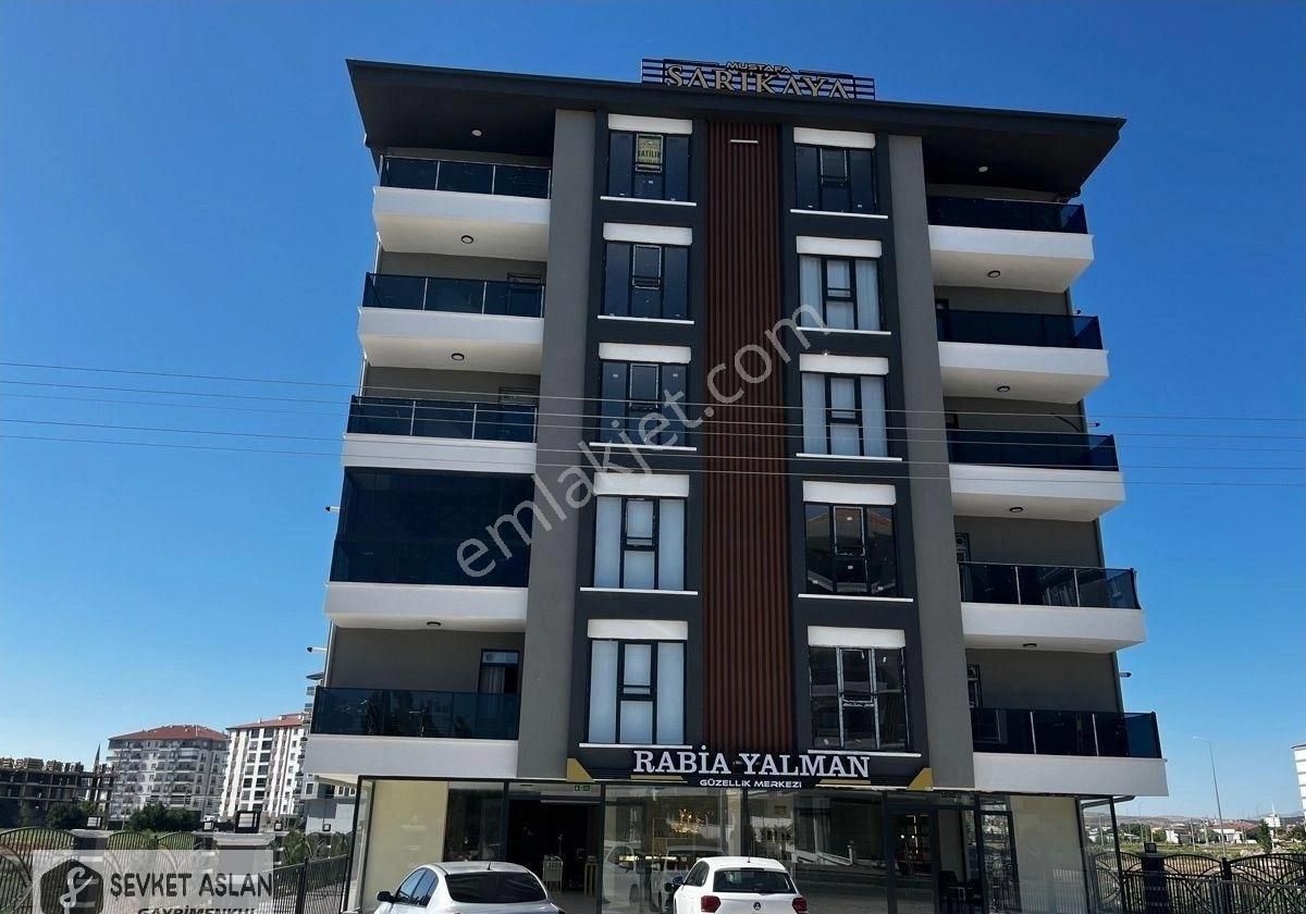 Tacinde Bilim Merkezi Yakınında Satılık 2+1
