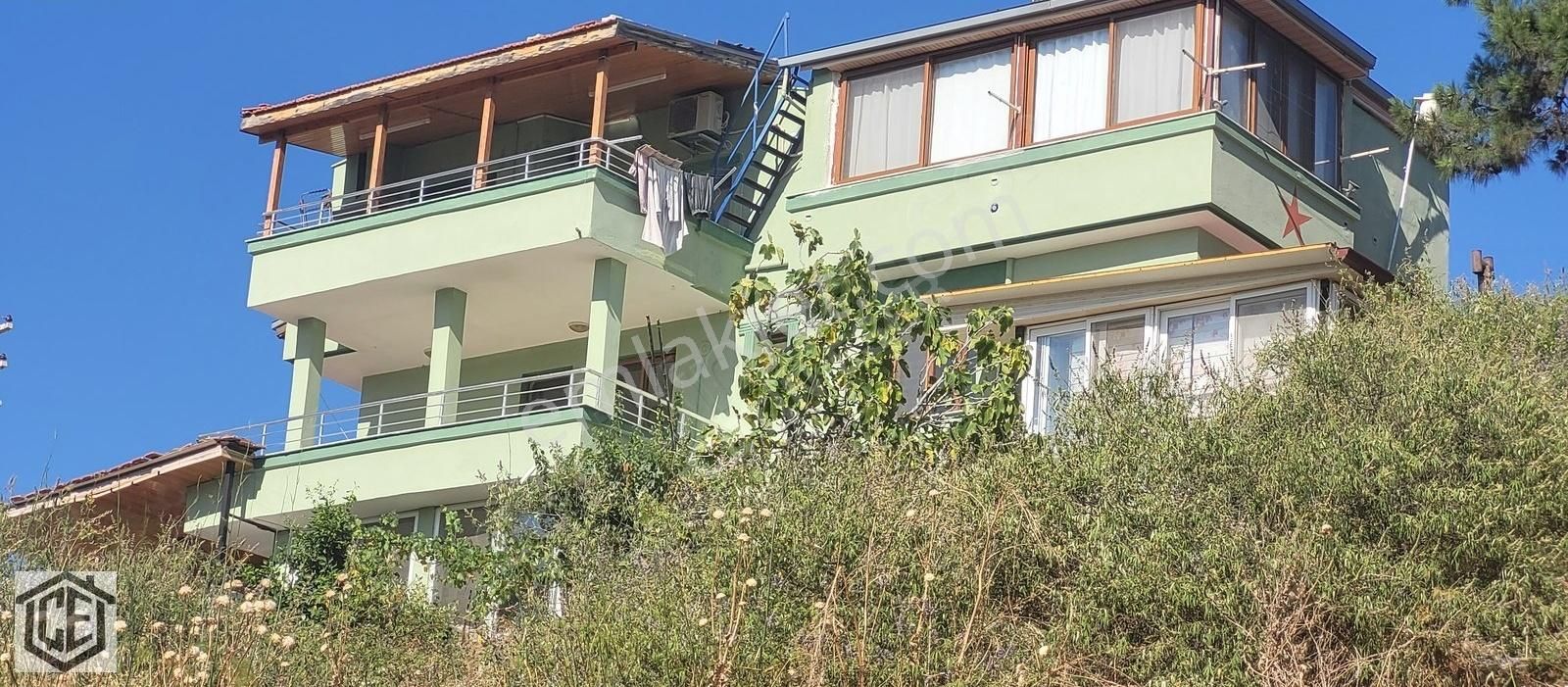 Özdere Cumhuriyet Mahallesi'nde Deniz/orman Manzaralı 2+1 Daire