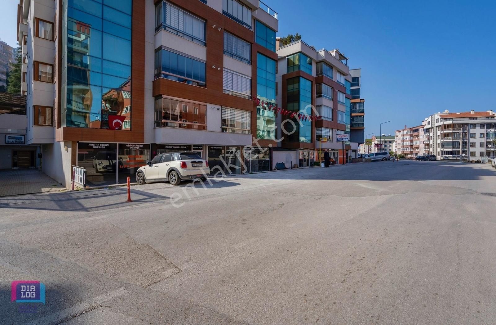 Dialog Skala Mudanya Güzelyalı Eski Bursa Asfaltı Kiralık Dükkan