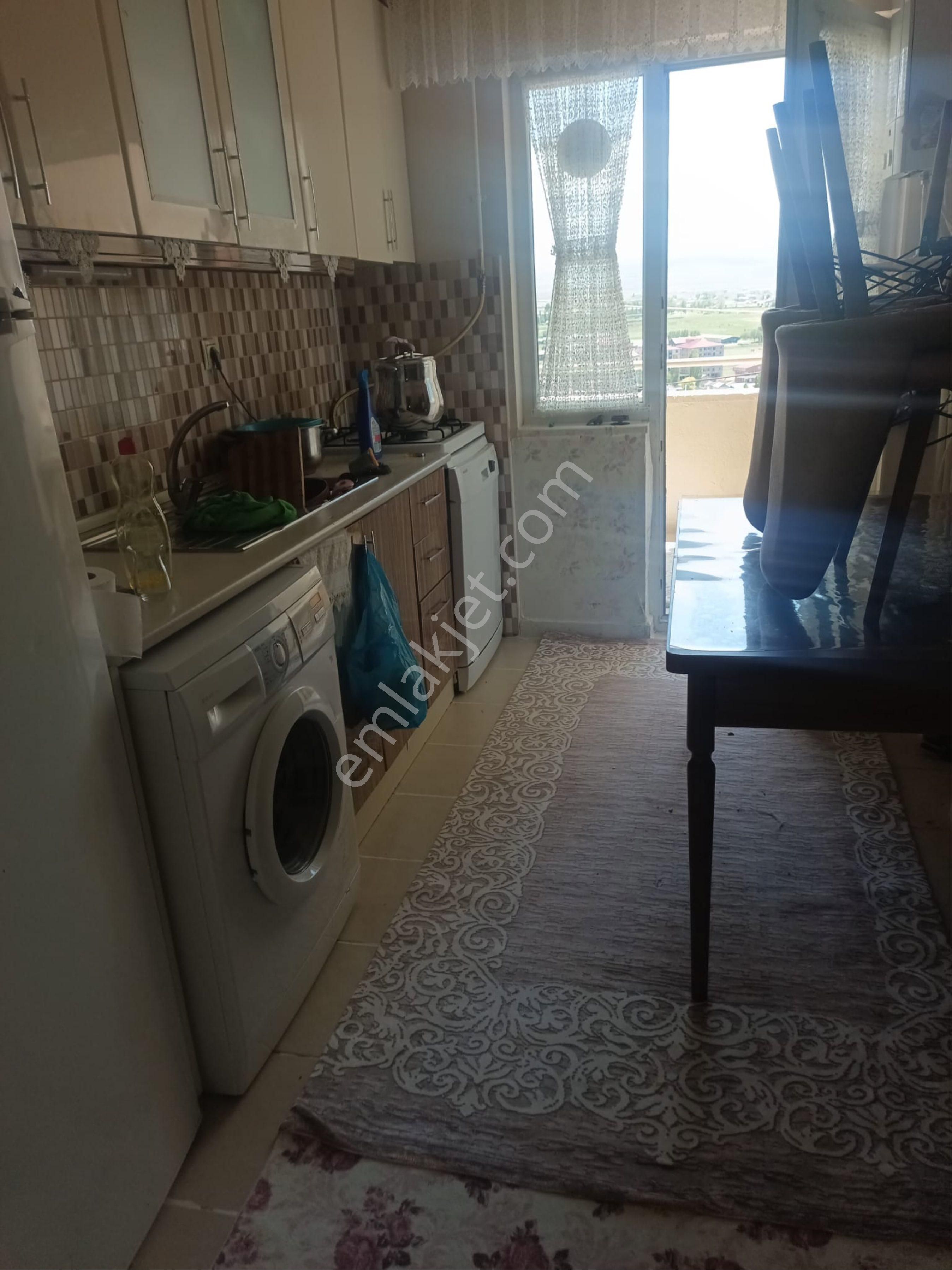 İks Emlaktan Satılık 2+1 Daire Bayrampaşa Toki’de