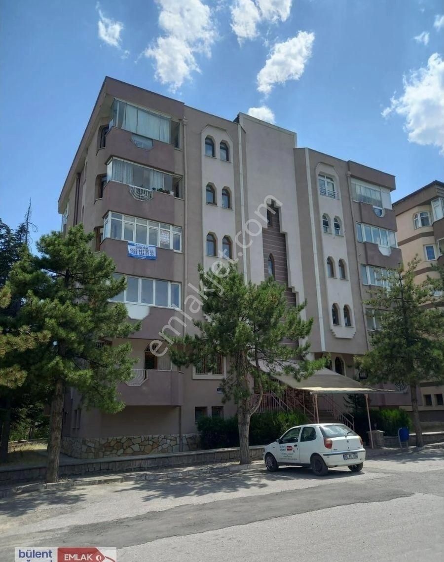 Cevherdudayev Mahallesinde Satılık Asansaörlü 3+1 Arakat Daire