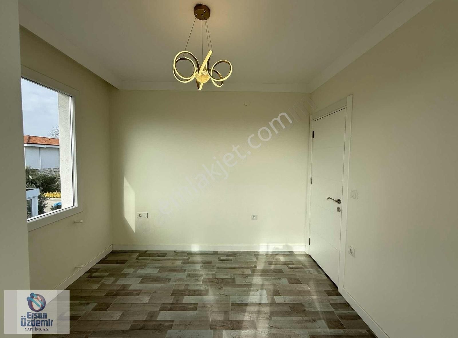 Ersan Özdemir İnşaat Site İçerisinde Tek Başına Satılık Müstakil - Görsel 13