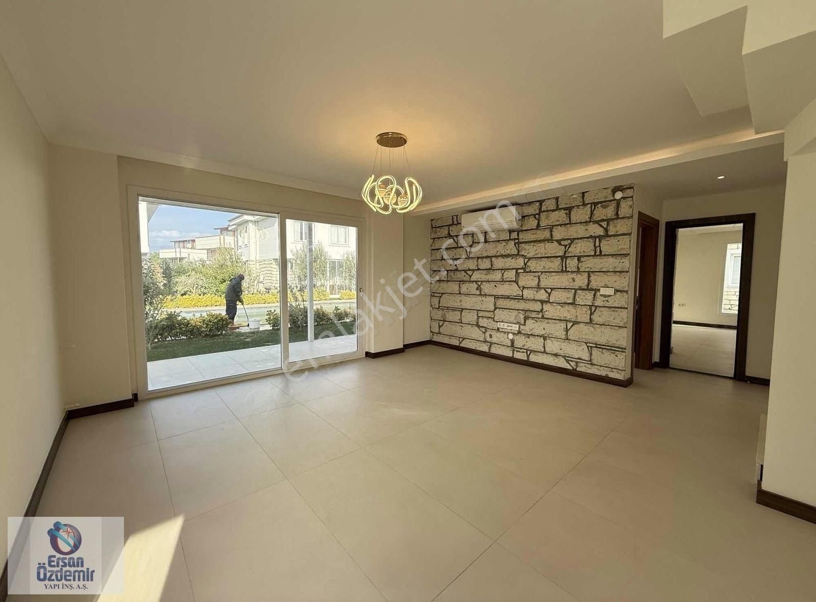 Ersan Özdemir İnşaat Site İçerisinde Tek Başına Satılık Müstakil - Görsel 7