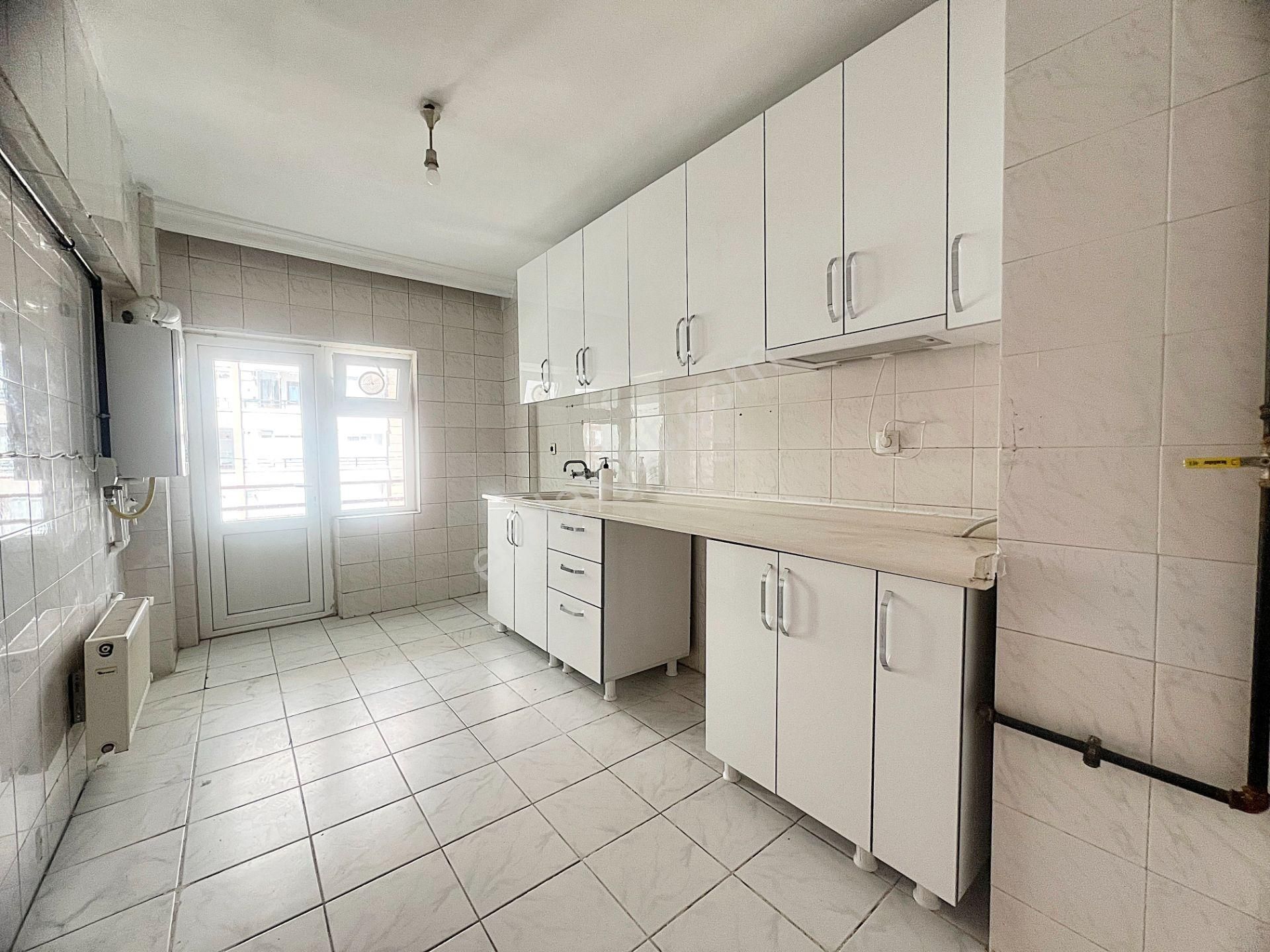 Cihandan Piri Cadde Üzeri Ulaşım Güzergahında 3+1 Güney Cephe