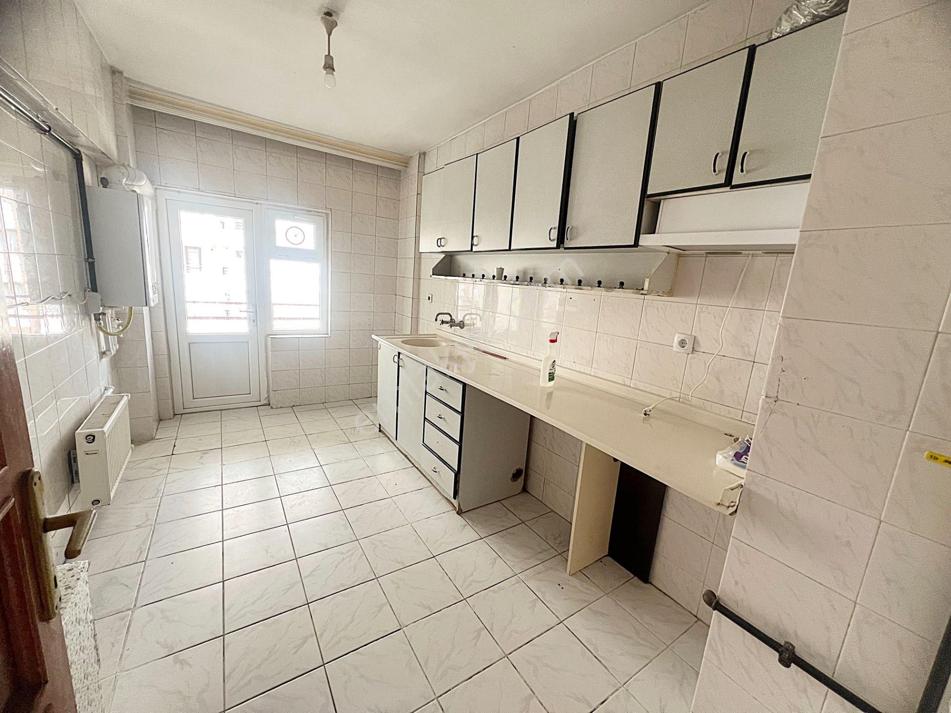 Cihandan Piri Cadde Üzeri Ulaşım Güzergahında 3+1 Güney Cephe