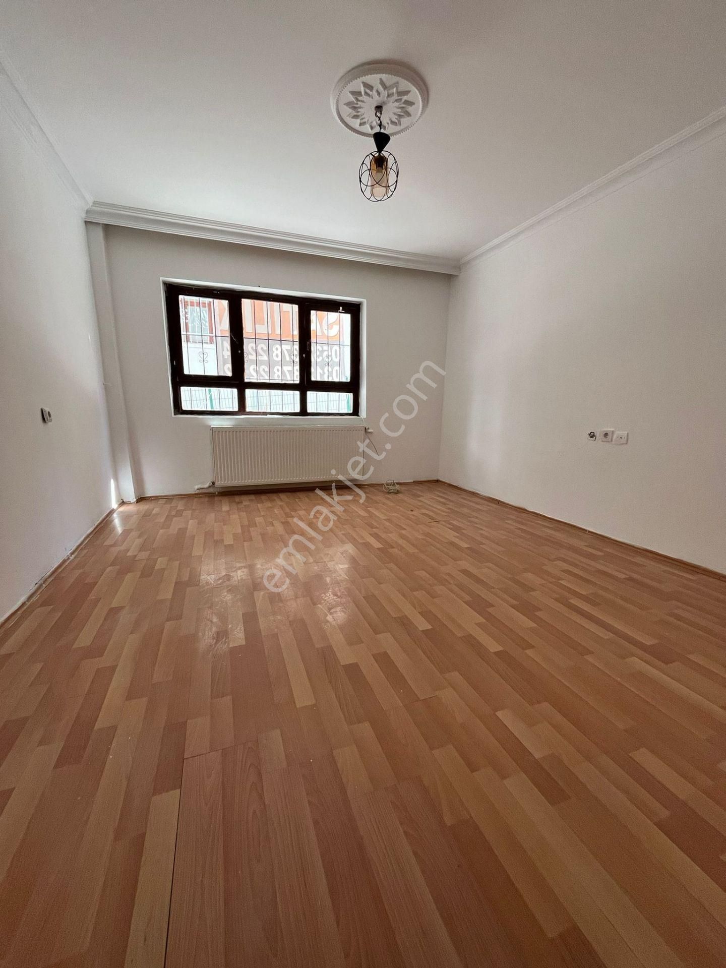 Atapark Merkezde Cepheleri Açık Kiralık Daire