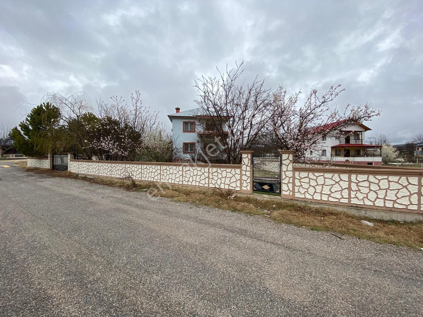 Lidya'dan Mükemmel Konumlu Dubleks Villa Ve 882m2 Arsası - Görsel 19