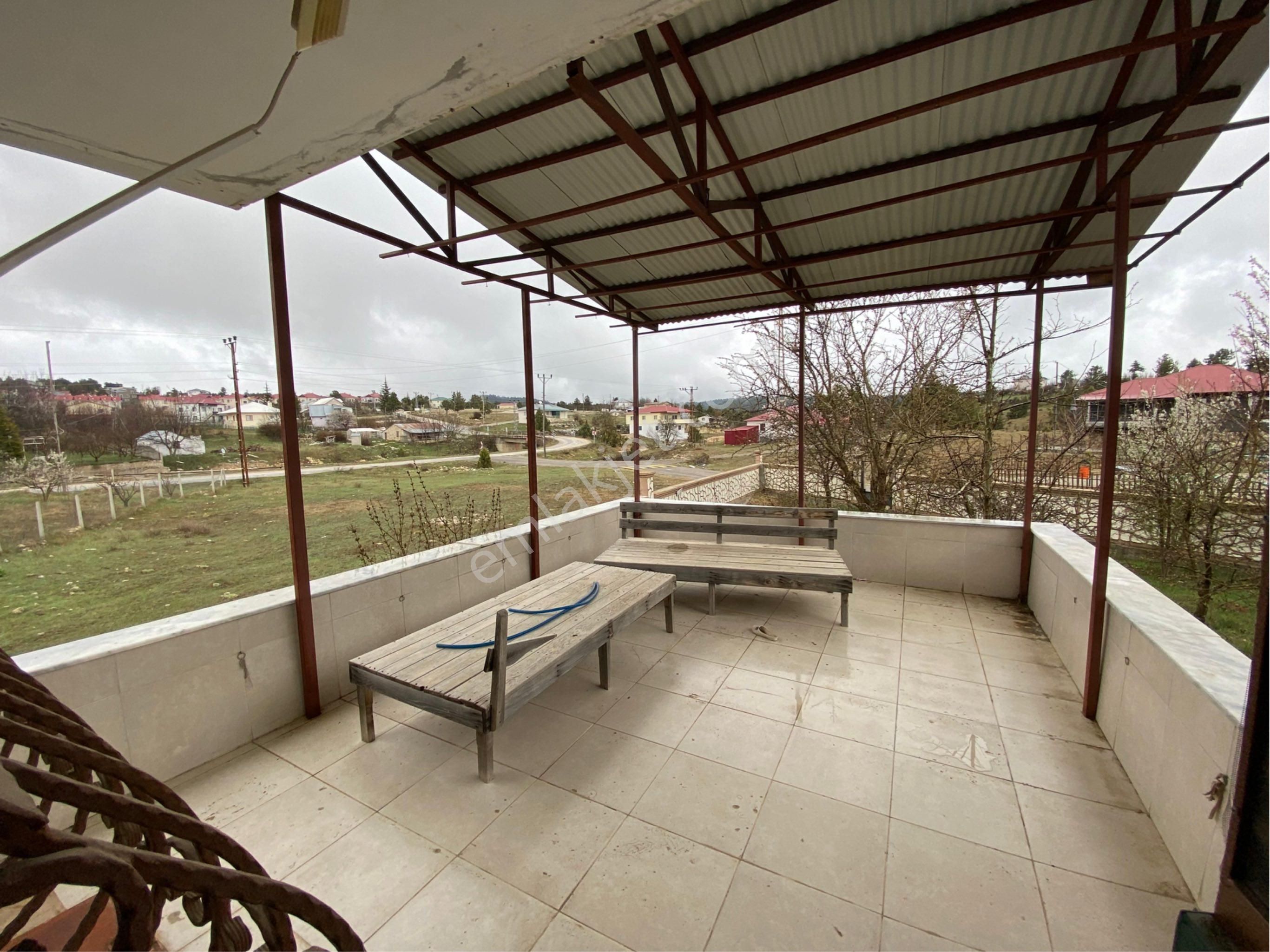 Lidya'dan Mükemmel Konumlu Dubleks Villa Ve 882m2 Arsası - Görsel 3