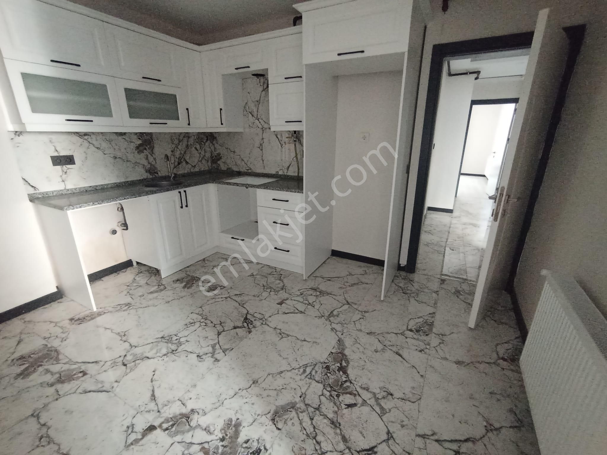 Karabağlar Sevgi Mah. 2+1 95 M2 Doğalğazlı Kiralık Ev - Görsel 4