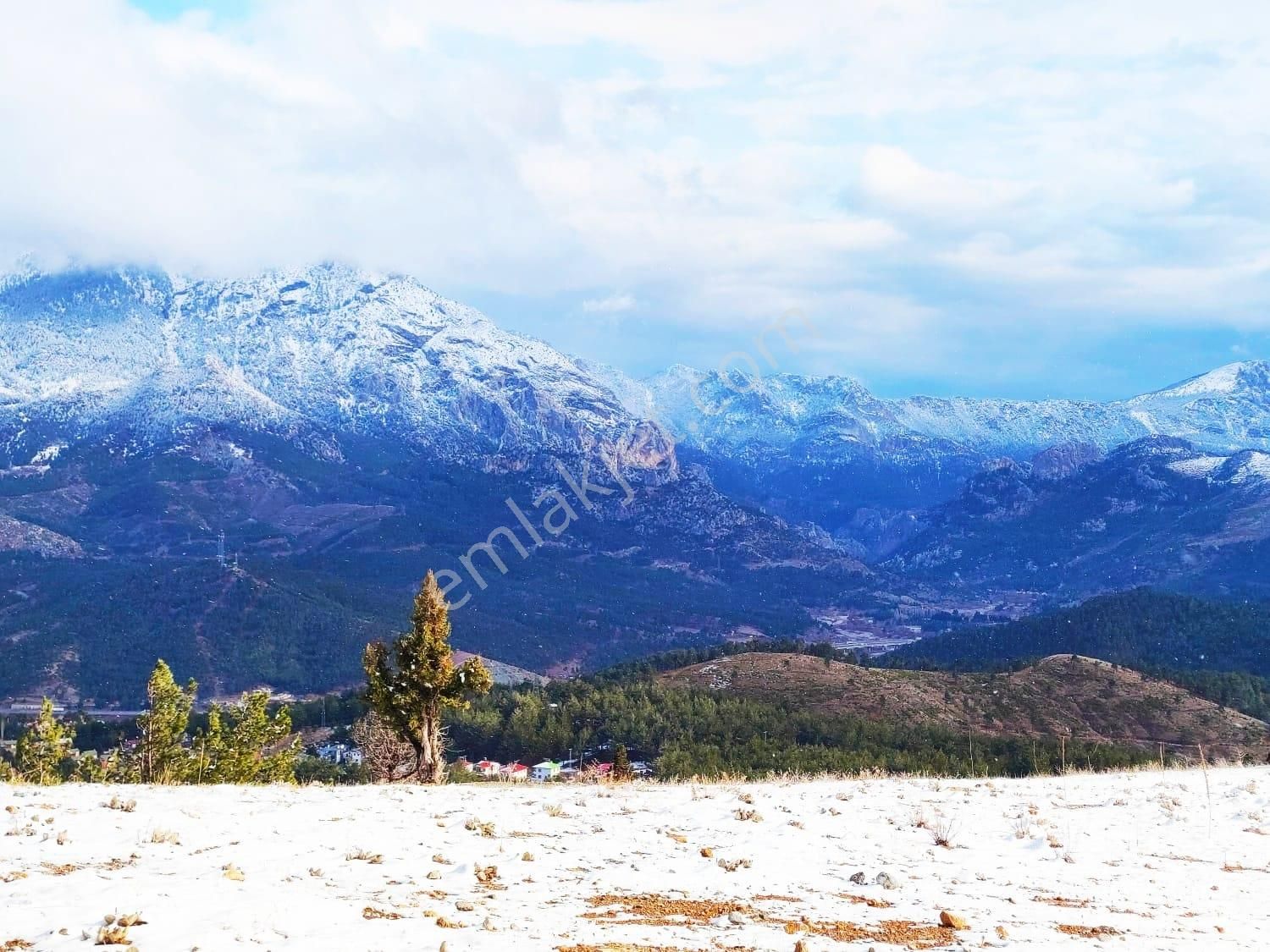 Pozantı Kar Emlaktan Yeni Konacık Bozkırlı Mevkiinde Uç 1 Dönüm Doğa Manzaralı Satılık Arsa