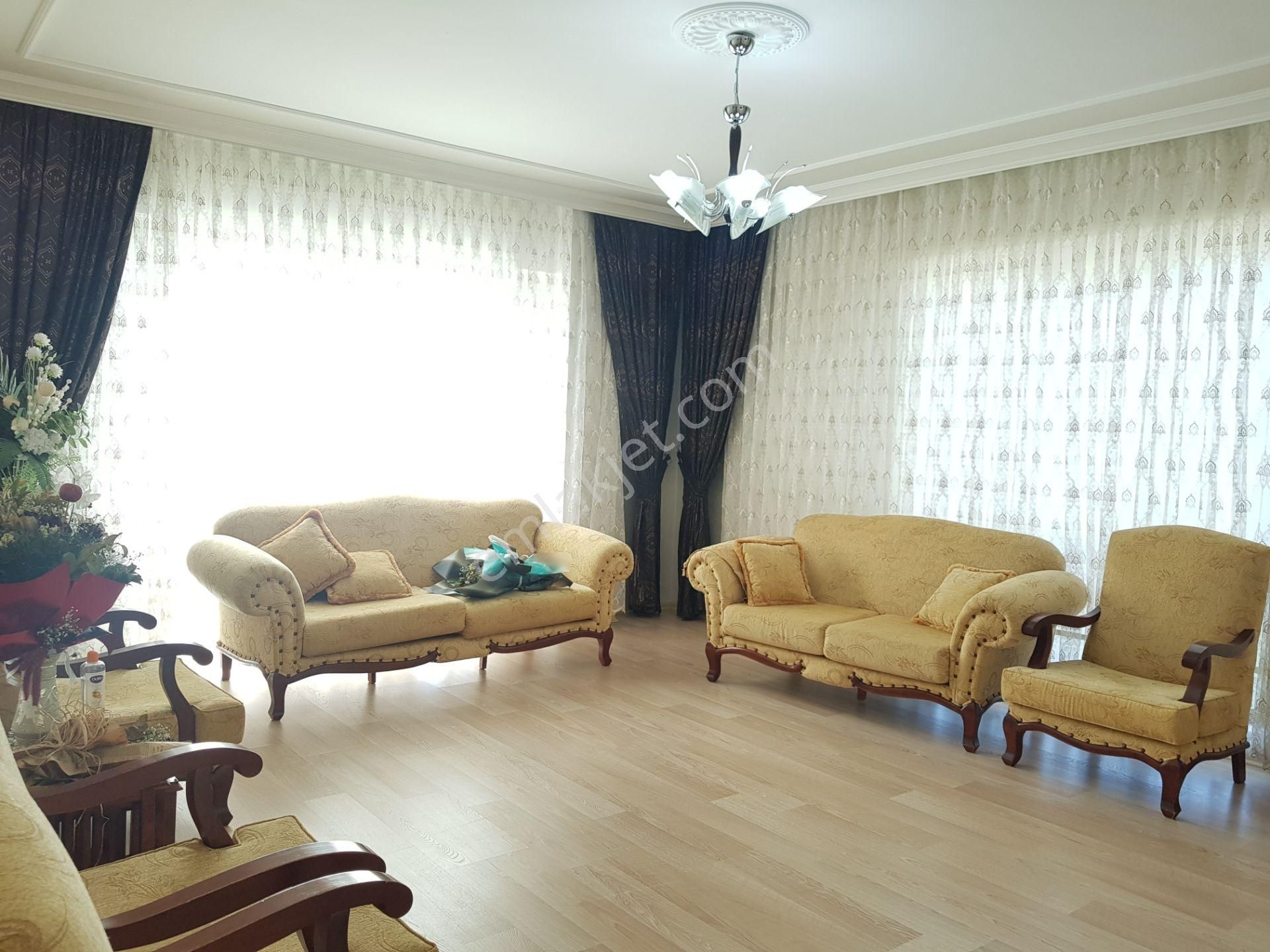 Ataşehir Mah Kuvayı Milliye Cad Kiralık 3+1 Ara Kat Daire