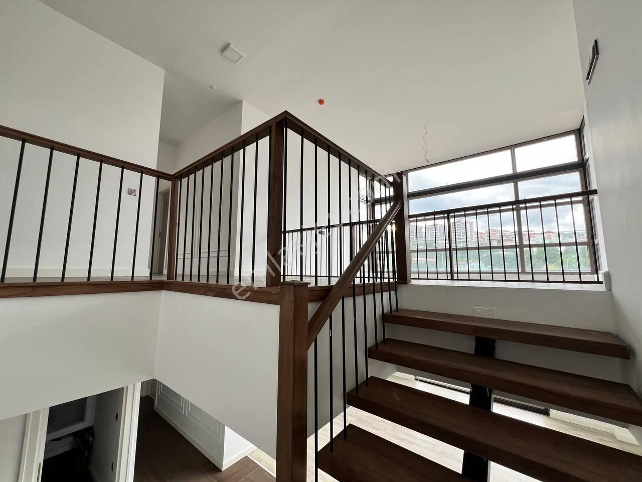 Kayı Trabzon'da 5+2 Deniz Manzaralı Satılık Penthouse Daire - Görsel 13