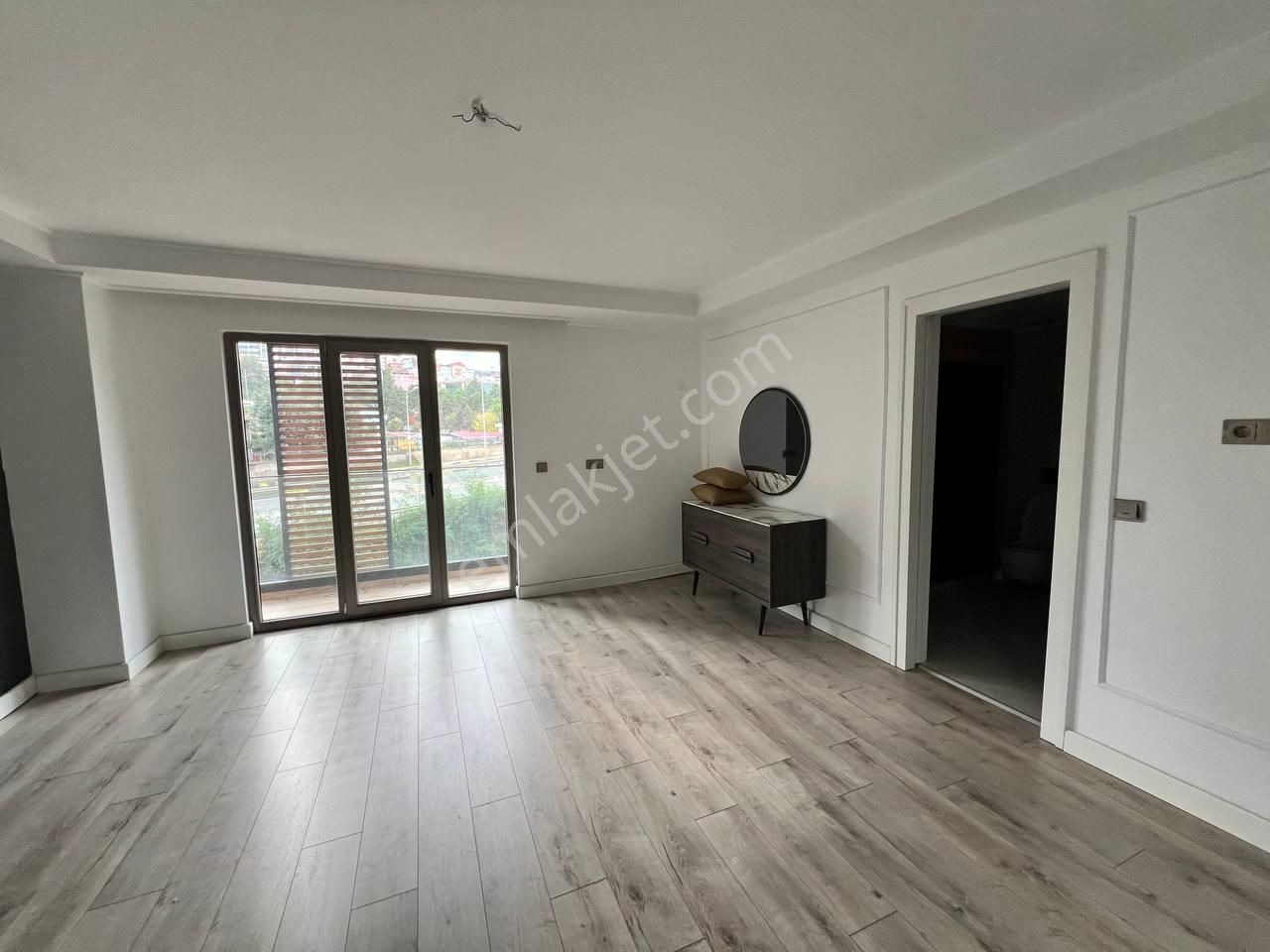 Kayı Trabzon'da 5+2 Deniz Manzaralı Satılık Penthouse Daire - Görsel 23