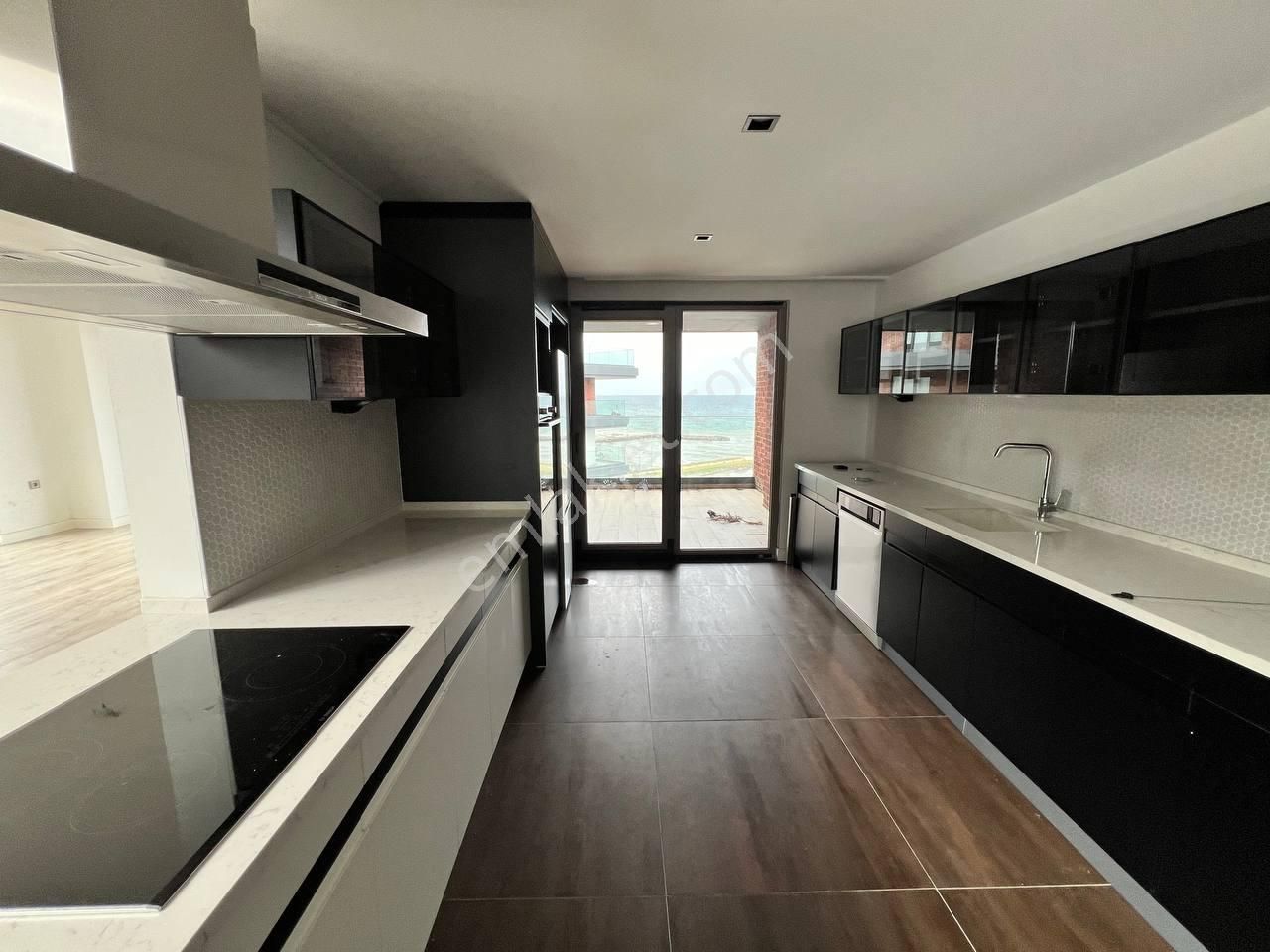 Kayı Trabzon'da 5+2 Deniz Manzaralı Satılık Penthouse Daire - Görsel 15