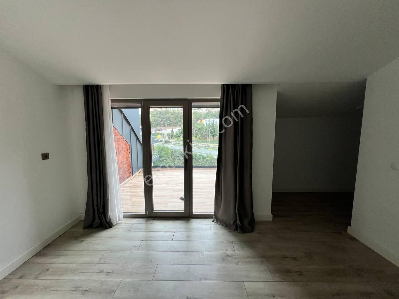 Kayı Trabzon'da 5+2 Deniz Manzaralı Satılık Penthouse Daire - Görsel 21