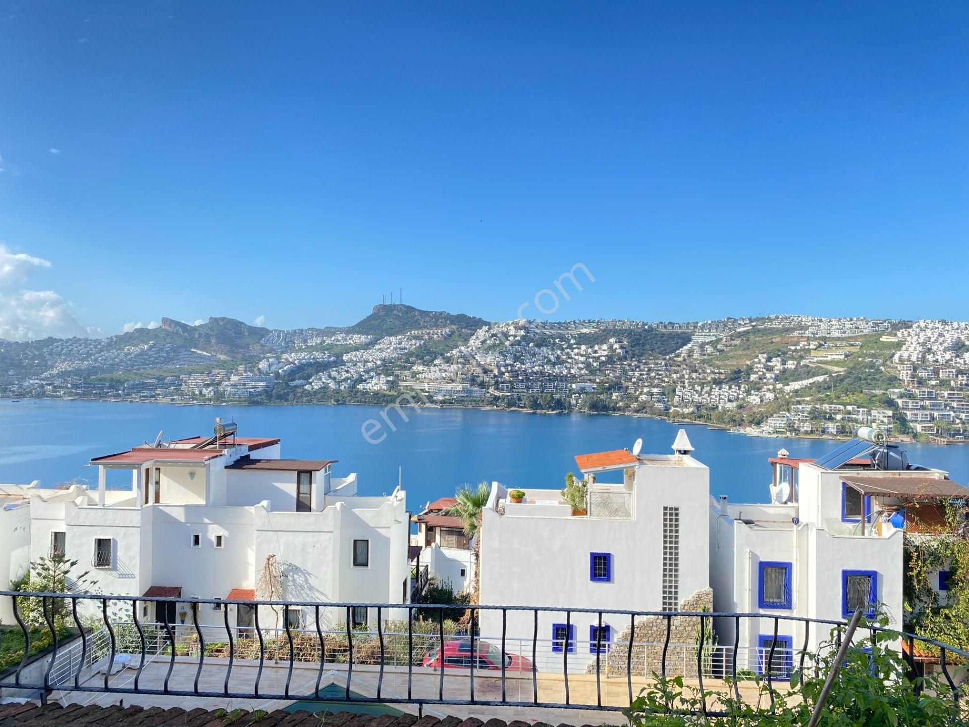 Bodrum Gündoğan, Deniz Manzaralı, Özel Plajlı, Satılık 4+2 Villa